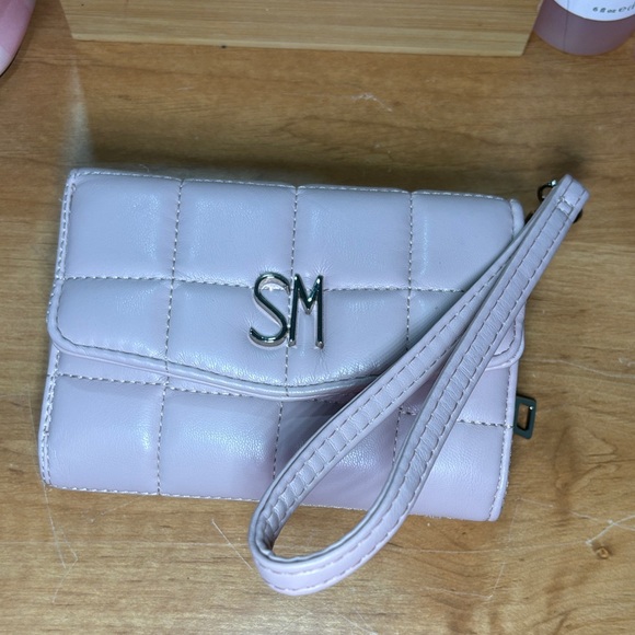 Handbags - Chic Pink Quilted Clutch with Wristlet